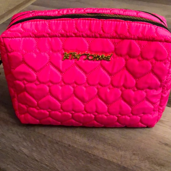 Betsey Johnson Hot Pink Quilted Heart Double Zip Cosmetic Case Makeup Bag NWT - Picture 11 of 16
